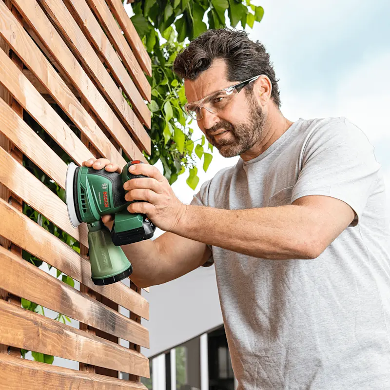 Bosch 06033E4000 EasyOrbit 18V-10 excentercsiszoló 2. kép