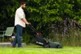 Bosch 06008B9M00 Rotak 18V2-38 akkus fűnyíró (2 x 4,0 Ah) 3. kép